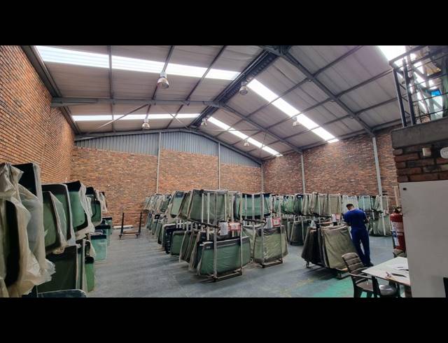 366M² WAREHOUSE TO LET IN JET PARK